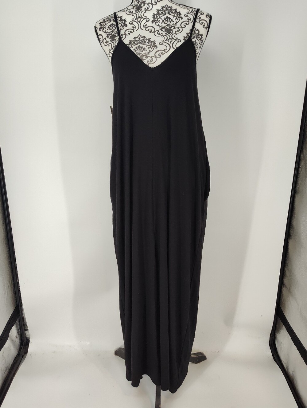 Zenana Premium Women's Black Spaghetti Strap Maxi Dress Size Small
